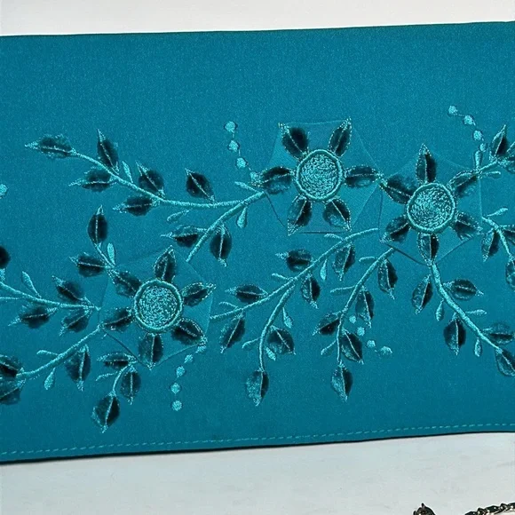 BEN MARC INTERNATIONAL satin clutch velvet vines and flowers embroidered pretty - Picture 4 of 15